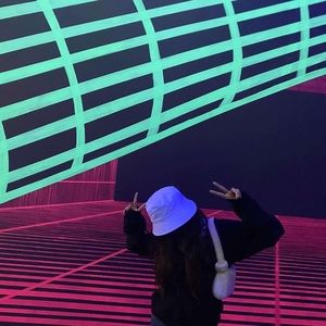 Meet your Posher, Christina